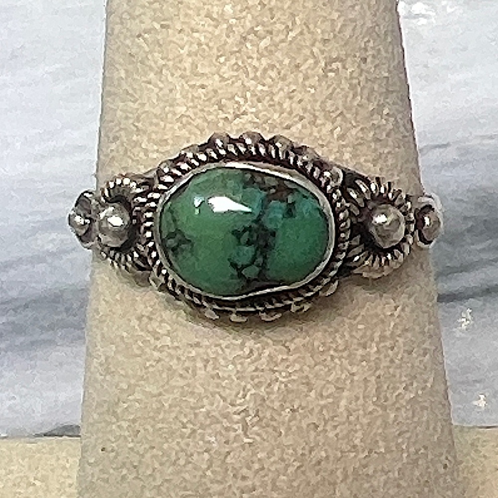 Elegant 925 Sterling Silver and Turquoise Ring, Size 7.75